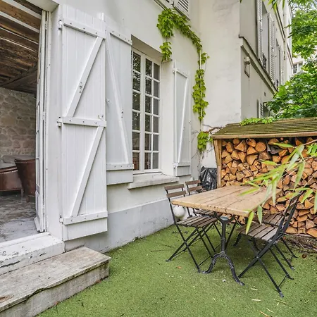 Appartement Maison Rustique En Plein 17eme Paris