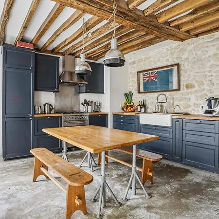 Appartement Maison Rustique En Plein 17eme